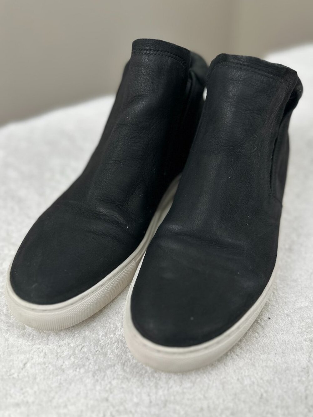 Kenneth Cole New York Black Leather Slip On High Top Sneakers Women’s 9M
